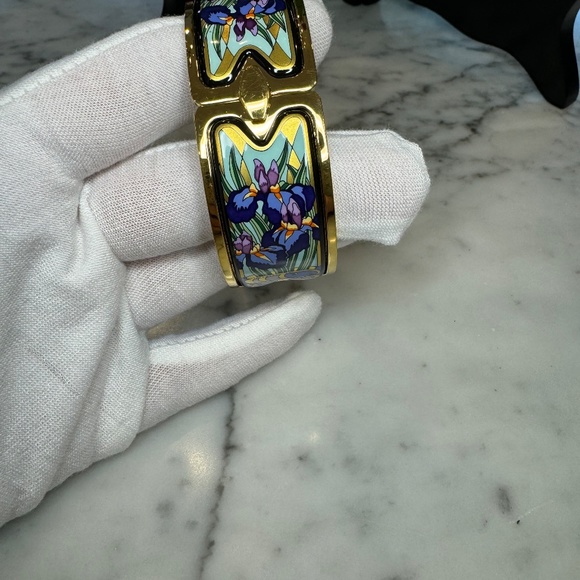 💕HOST PICK💕Frey Wille Royal Clasp Gold Enamel Bangle Claude Monet "Iris". - Picture 5 of 15
